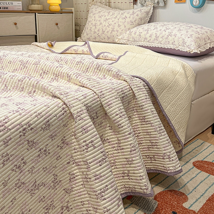 91家纺网 家纺一手货源 找家纺 橙子家居 2025年新款小清新全棉高温砂洗棉花床盖四件套跑量款床盖单面纯棉 春风里-紫