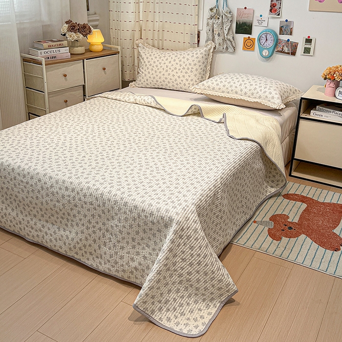 91家纺网 家纺一手货源 找家纺 橙子家居 2025年新款小清新全棉高温砂洗棉花床盖四件套跑量款床盖单面纯棉 舒芙蕾