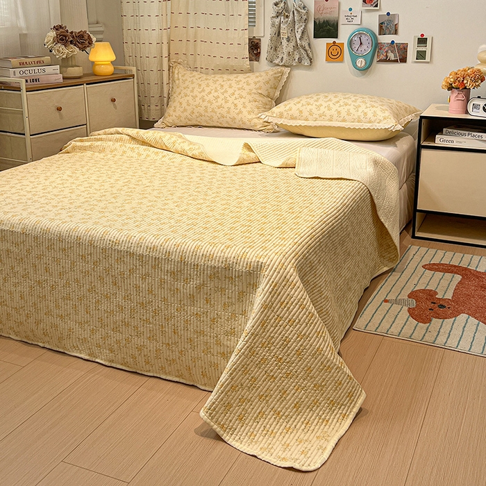 91家纺网 家纺一手货源 找家纺 橙子家居 2025年新款小清新全棉高温砂洗棉花床盖四件套跑量款床盖单面纯棉 琥珀流光