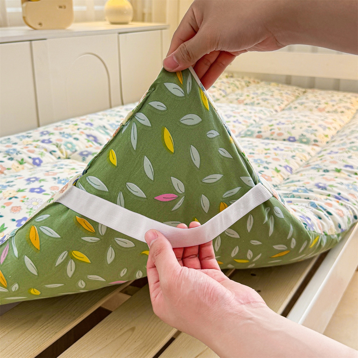 91家纺网 家纺一手货源 找家纺 （总）梵蒂莎 2025新款新疆棉花四季款秋冬两用床垫子褥子学生宿舍印花学生款棉花床褥垫（场景2）（含买家秀）