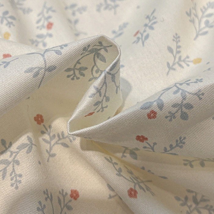 91家纺网 家纺一手货源 找家纺 橙子家居 2025新款小清新全棉纯棉花边款床单四件套 蓝心兔