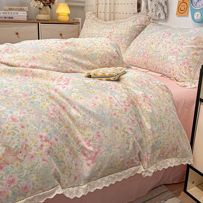 91家纺网 家纺一手货源 找家纺 橙子家居 2025新款小清新全棉纯棉花边款床单四件套 梦幻花园兔