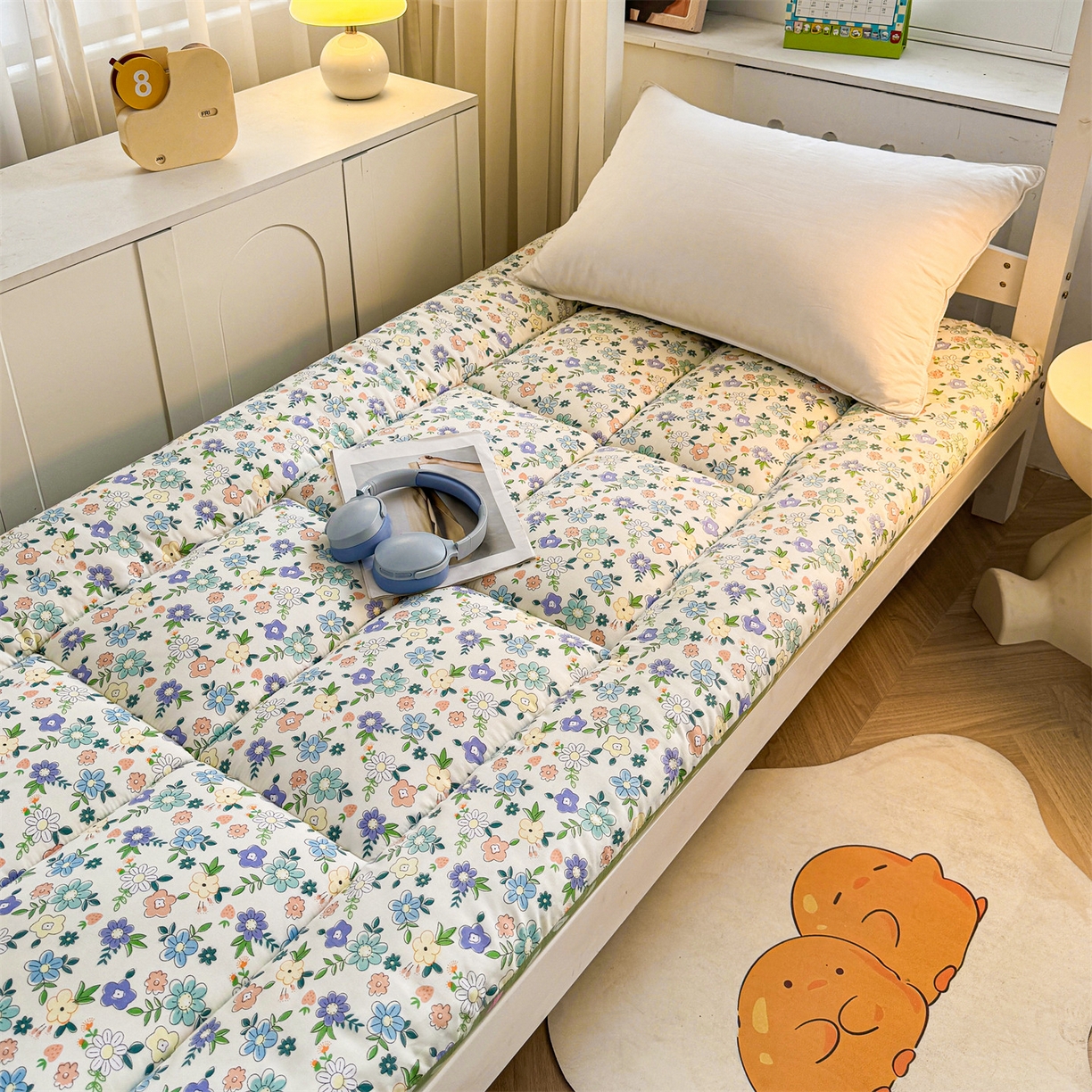 91家纺网 家纺一手货源 找家纺 梵蒂莎 2025新款新疆棉花四季款秋冬两用床垫子褥子学生宿舍印花学生款棉花床褥垫（场景2）（含买家秀） 田园花语-床垫