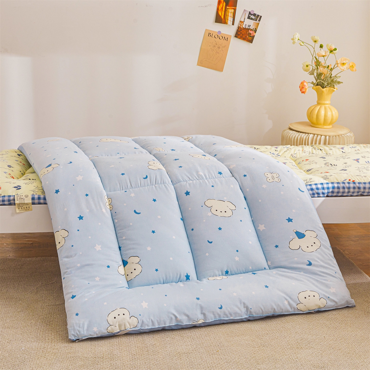 91家纺网 家纺一手货源 找家纺 梵蒂莎 2025新款新疆棉花四季款秋冬两用床垫子褥子宿舍印花学生款棉花床褥垫（场景1）（含买家秀） 晚安小狗-床垫