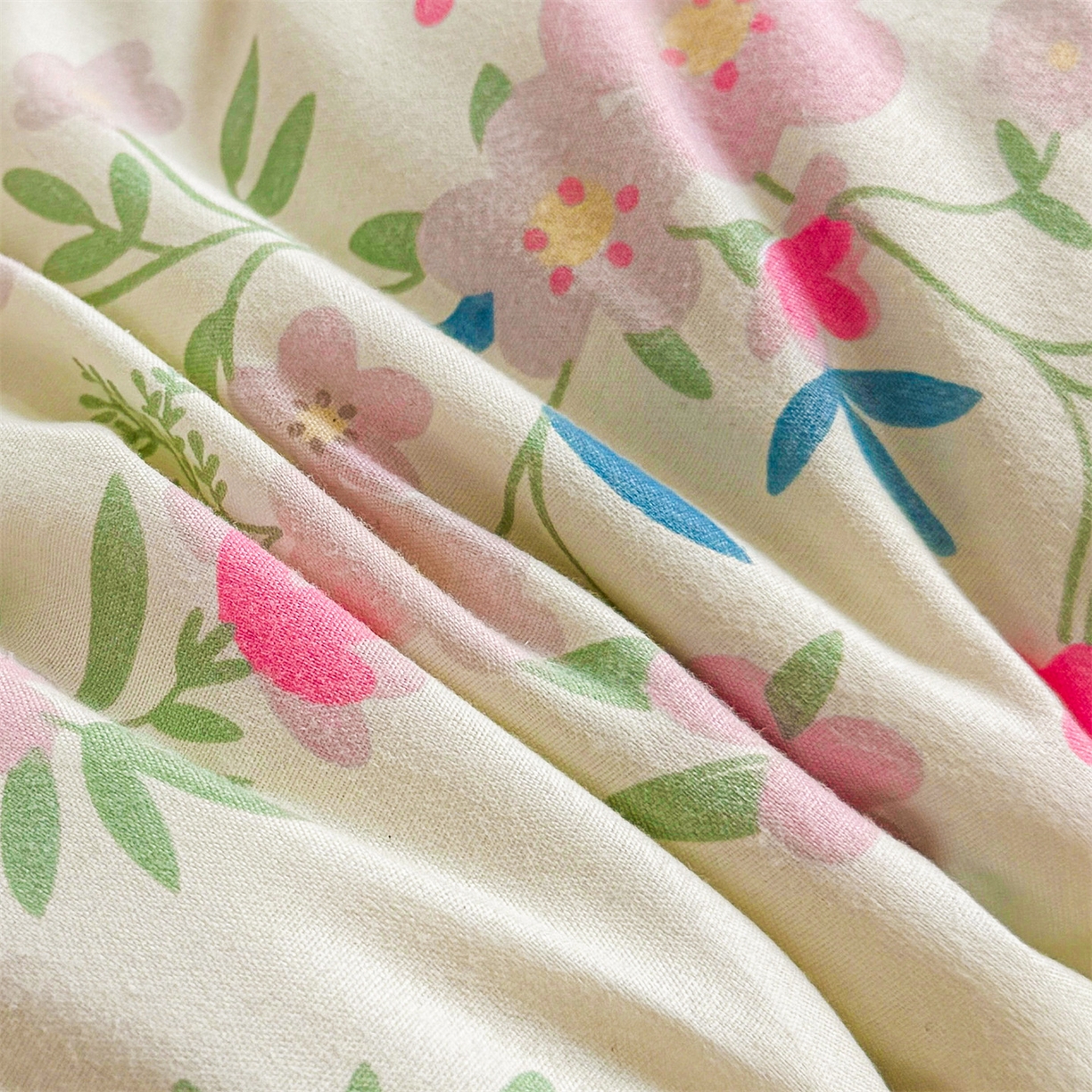 91家纺网 家纺一手货源 找家纺 梵蒂莎 2025新款新疆棉花四季款秋冬两用床垫子褥子学生宿舍印花学生款棉花床褥垫（场景2）（含买家秀） 小熊花畔-床垫