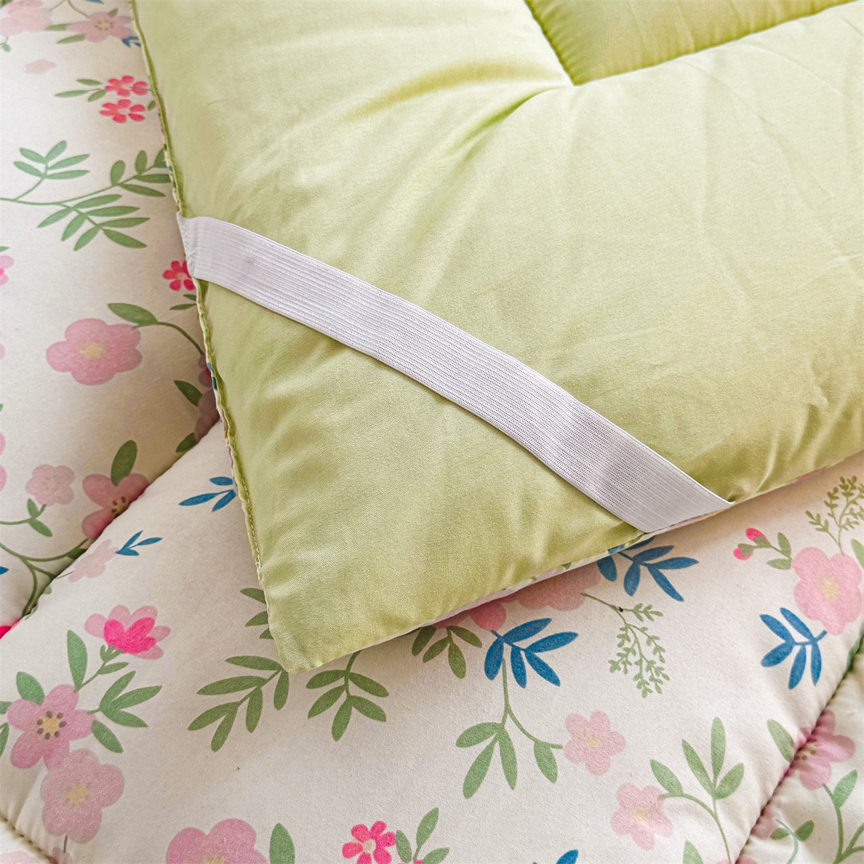 91家纺网 家纺一手货源 找家纺 梵蒂莎 2025新款新疆棉花四季款秋冬两用床垫子褥子学生宿舍印花学生款棉花床褥垫（场景2）（含买家秀） 小熊花畔-床垫