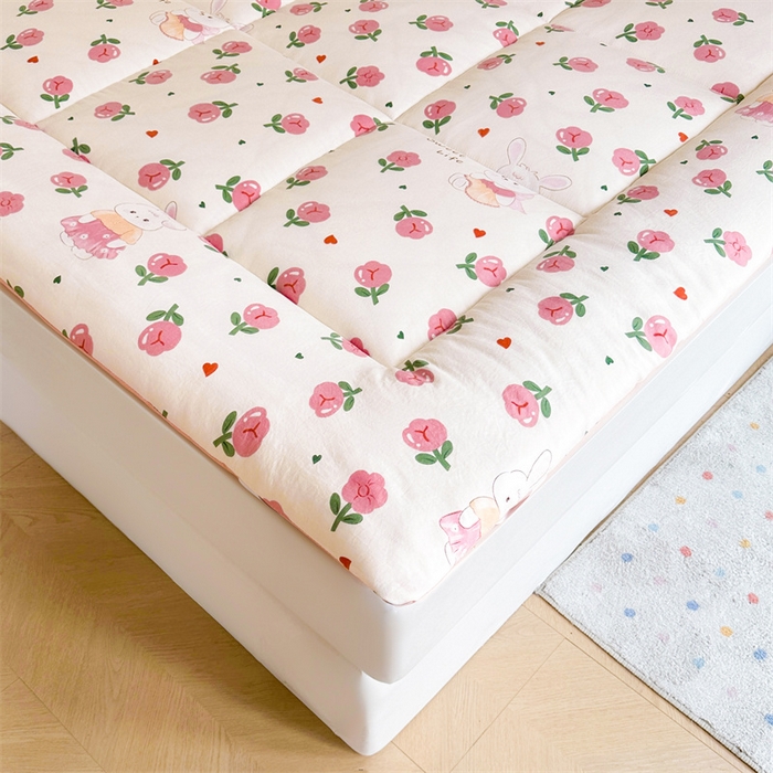 91家纺网 家纺一手货源 找家纺 梵蒂莎 2025新款新疆棉花四季款秋冬两用床垫子褥子宿舍印花学生款棉花床褥垫（场景1）（含买家秀） 碧叶粉黛-床垫