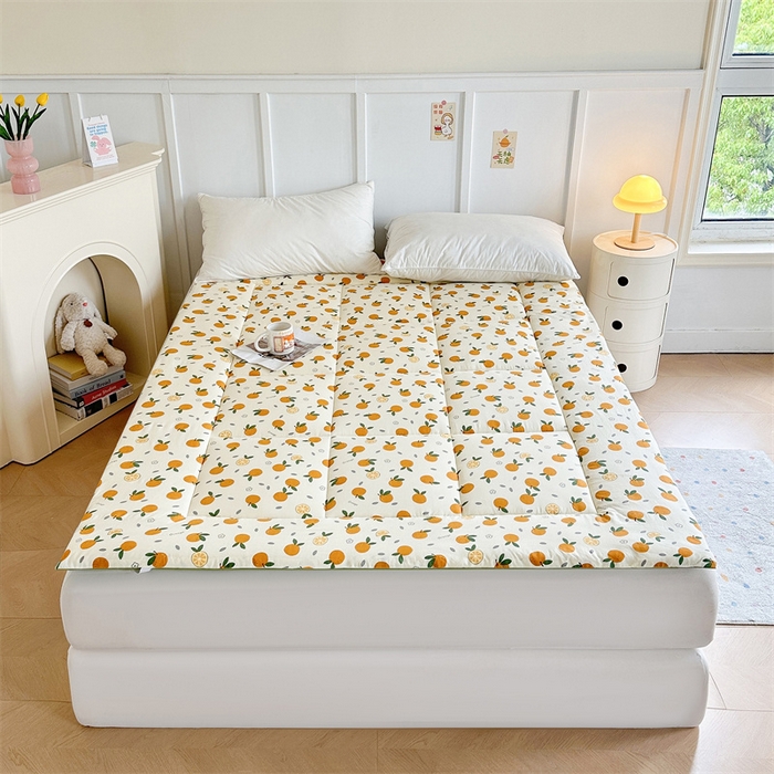 91家纺网 家纺一手货源 找家纺 梵蒂莎 2025新款新疆棉花四季款秋冬两用床垫子褥子学生宿舍印花学生款棉花床褥垫（场景2）（含买家秀） 橙意满满-床垫