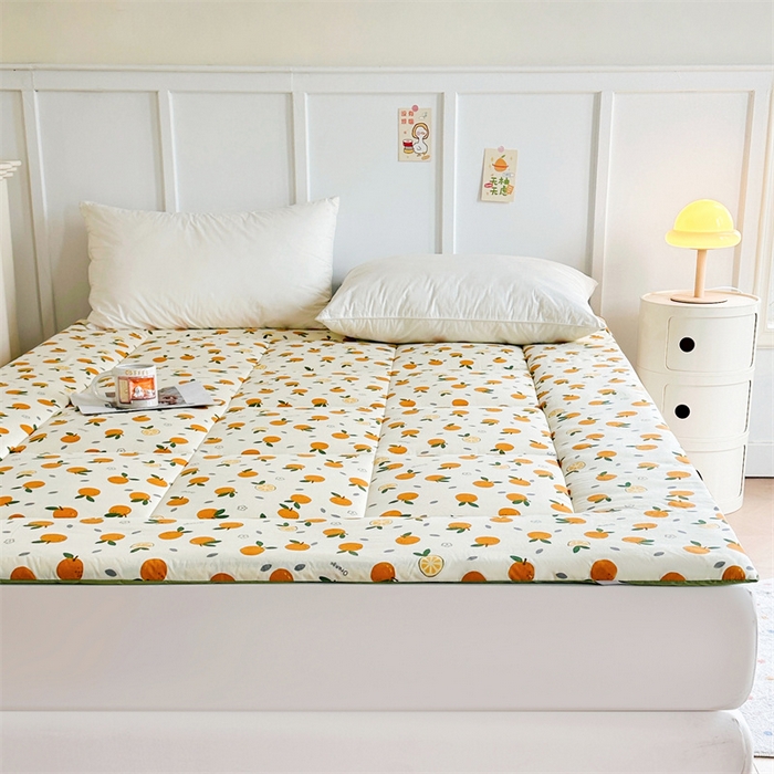 91家纺网 家纺一手货源 找家纺 梵蒂莎 2025新款新疆棉花四季款秋冬两用床垫子褥子学生宿舍印花学生款棉花床褥垫（场景2）（含买家秀） 橙意满满-床垫