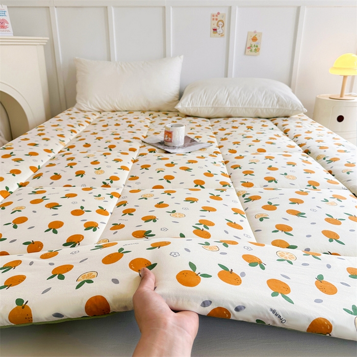 91家纺网 家纺一手货源 找家纺 梵蒂莎 2025新款新疆棉花四季款秋冬两用床垫子褥子宿舍印花学生款棉花床褥垫（场景1）（含买家秀） 橙意满满-床垫