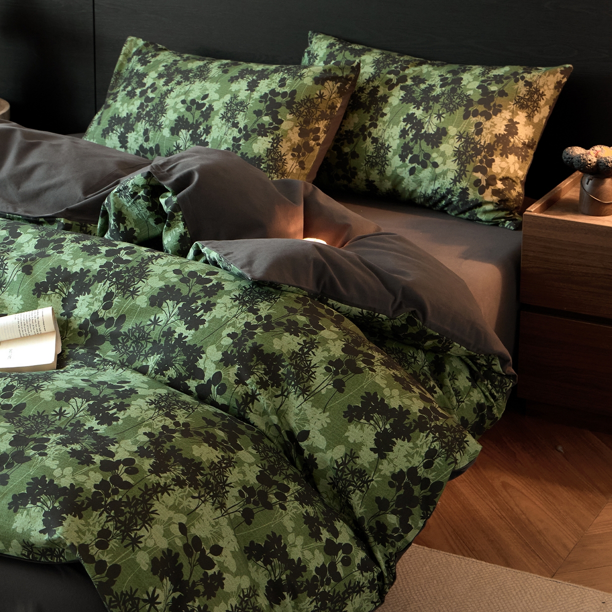 91家纺网 家纺一手货源 找家纺 蓝邻家纺 2025新款全棉纯棉加厚磨毛法式复古风四件套 漫枝-绿