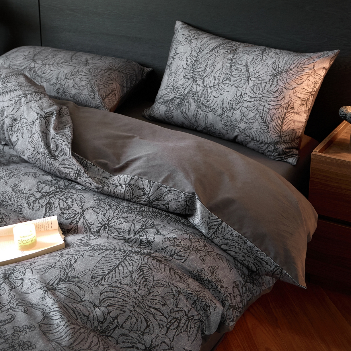 91家纺网 家纺一手货源 找家纺 蓝邻家纺 2025新款全棉纯棉加厚磨毛法式复古风四件套 叶语-蓝