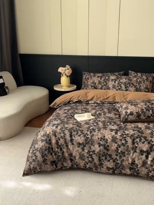 91家纺网 家纺一手货源 找家纺 蓝邻家纺 2025新款全棉纯棉加厚磨毛法式复古风四件套 漫枝-咖