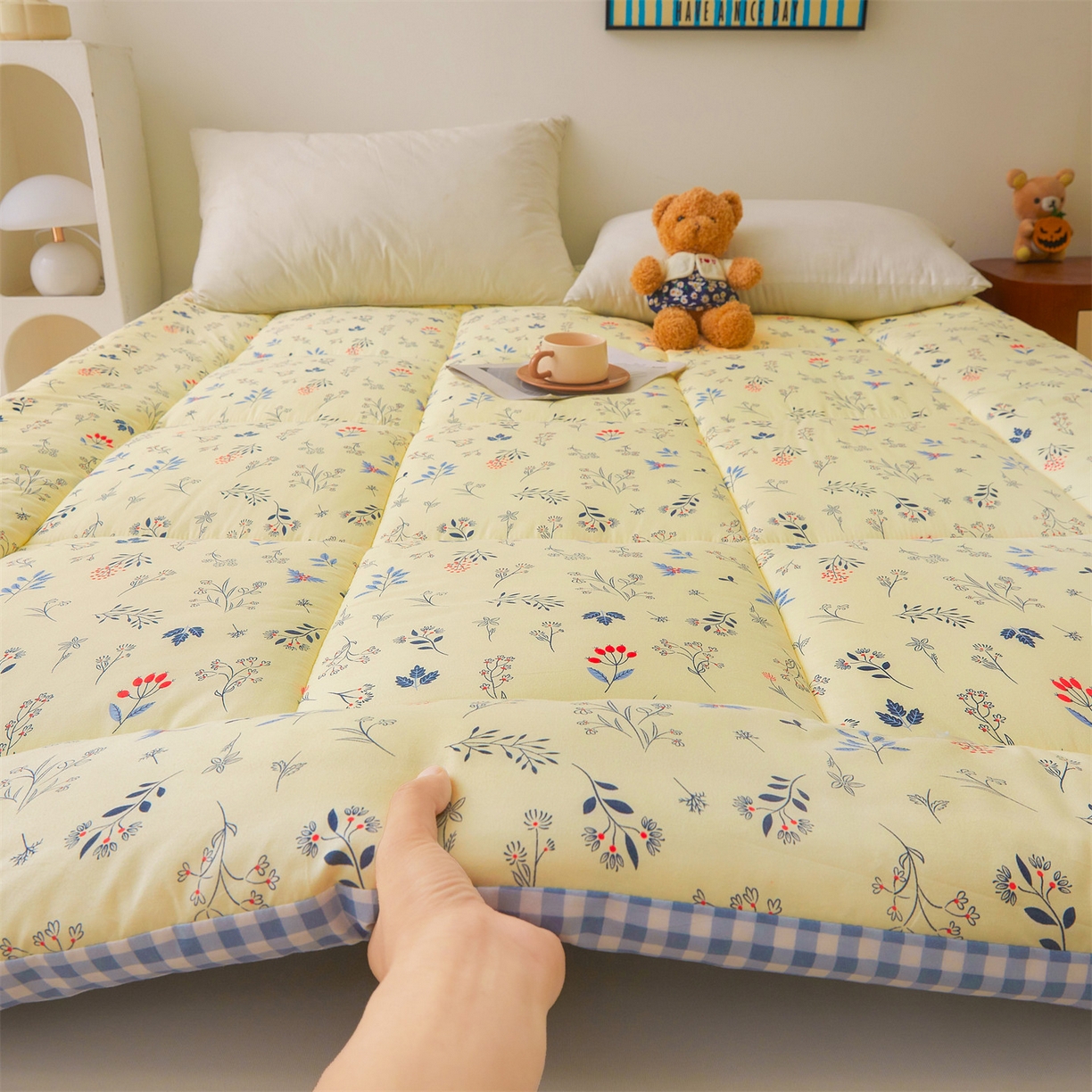 91家纺网 家纺一手货源 找家纺 梵蒂莎 2025秋冬新品云朵棉新疆棉花床垫垫背床褥垫单人床褥宿舍加厚褥子（2025新花型拍图中）春日来信-床垫系列