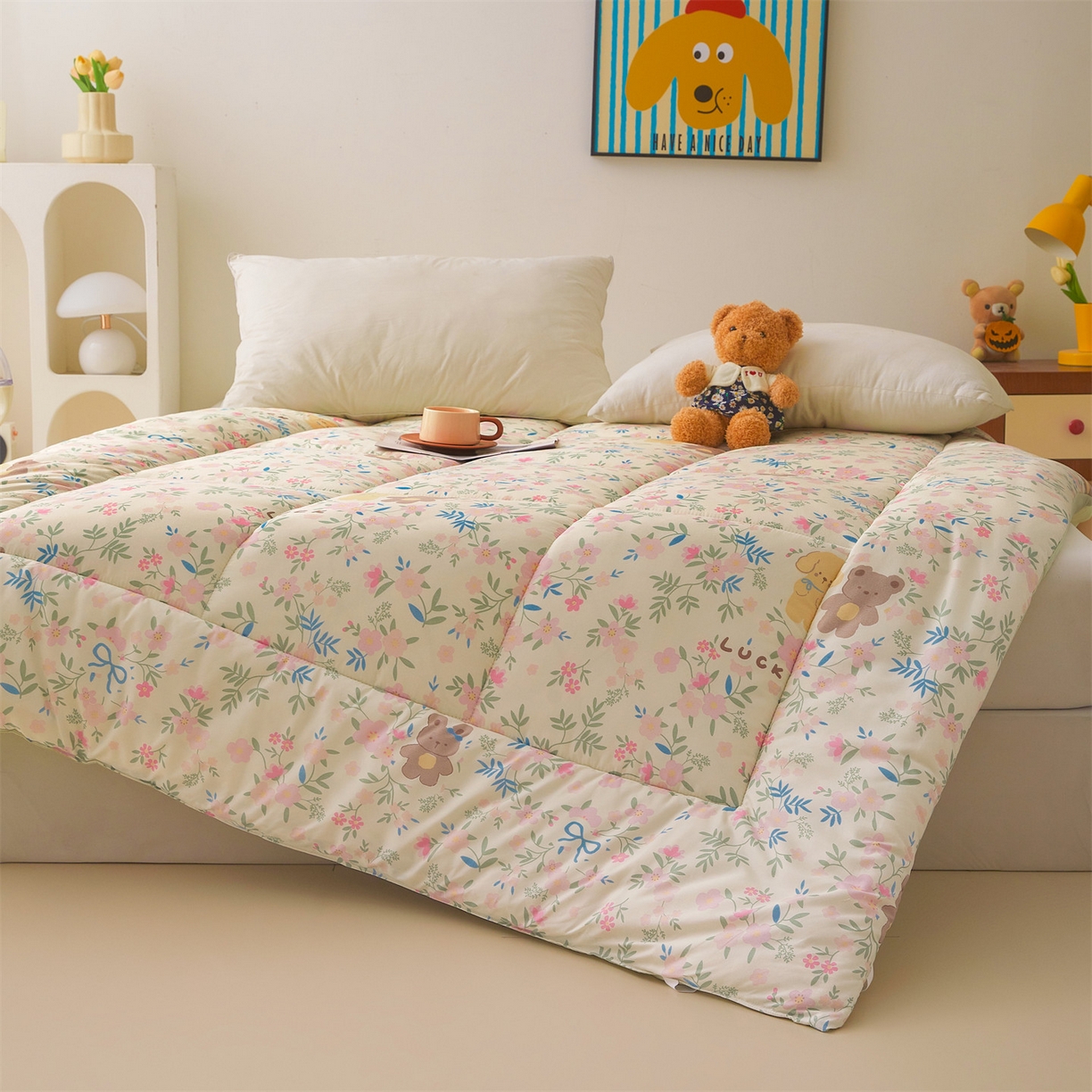 91家纺网 家纺一手货源 找家纺 梵蒂莎 2025秋冬新品云朵棉新疆棉花床垫垫背床褥垫单人床褥宿舍加厚褥子（2025新花型拍图中）花园小熊-床垫系列