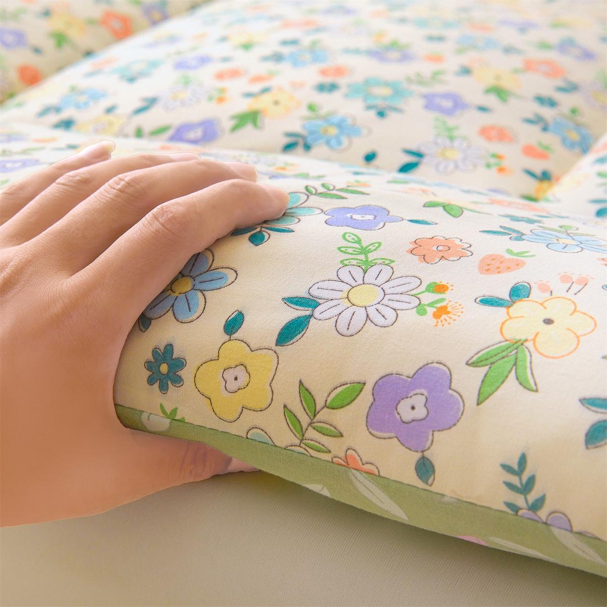 91家纺网 家纺一手货源 找家纺 梵蒂莎 2025秋冬新品云朵棉新疆棉花床垫垫背床褥垫单人床褥宿舍加厚褥子（2025新花型拍图中）花韵恬梦-床垫系列