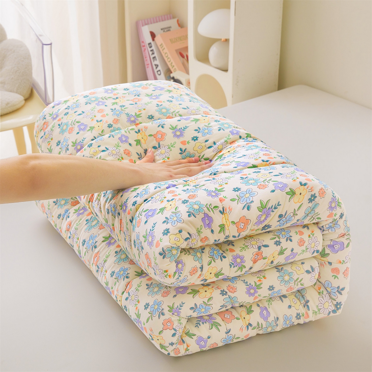 91家纺网 家纺一手货源 找家纺 梵蒂莎 2025秋冬新品云朵棉新疆棉花床垫垫背床褥垫单人床褥宿舍加厚褥子（2025新花型拍图中）花韵恬梦-床垫系列