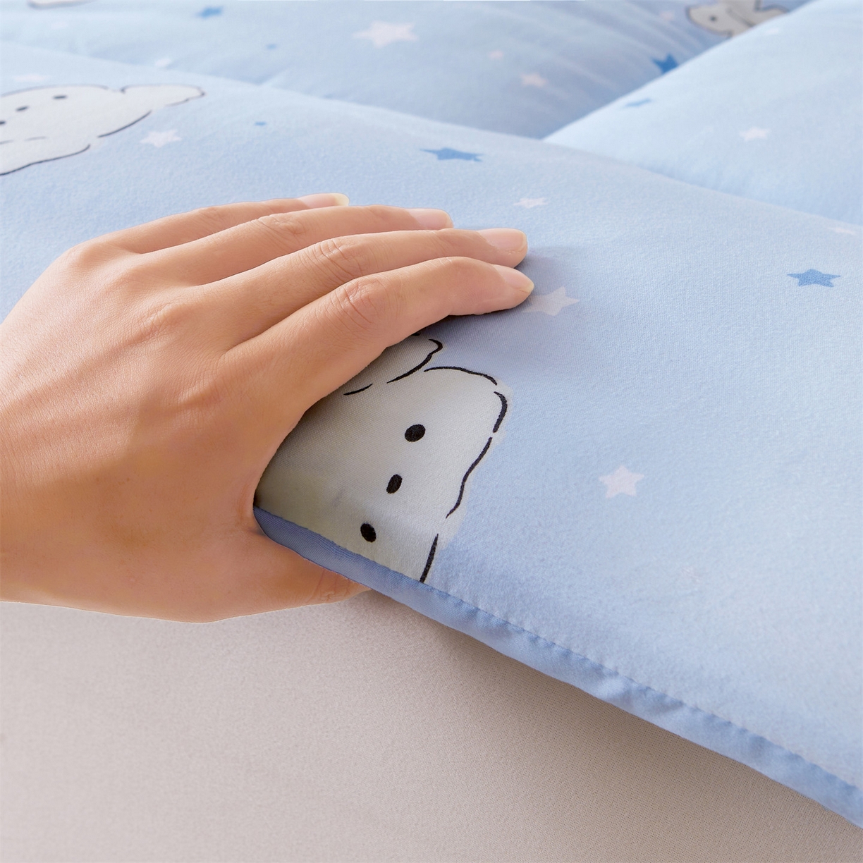 91家纺网 家纺一手货源 找家纺 梵蒂莎 2025秋冬新品云朵棉新疆棉花床垫垫背床褥垫单人床褥宿舍加厚褥子（2025新花型拍图中）晚安小狗-床垫系列