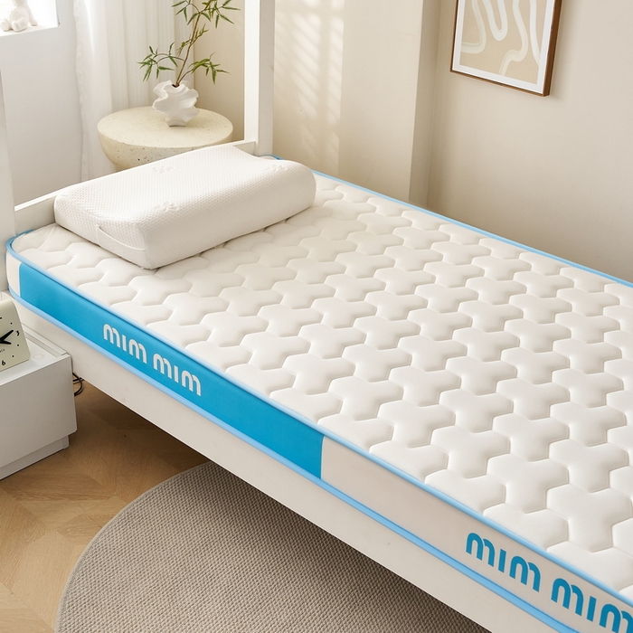 91家纺网 家纺一手货源 找家纺 奇丝雅 2025新款宝石双拼高密记忆棉立体乳胶床垫 宝石蓝（9公分）