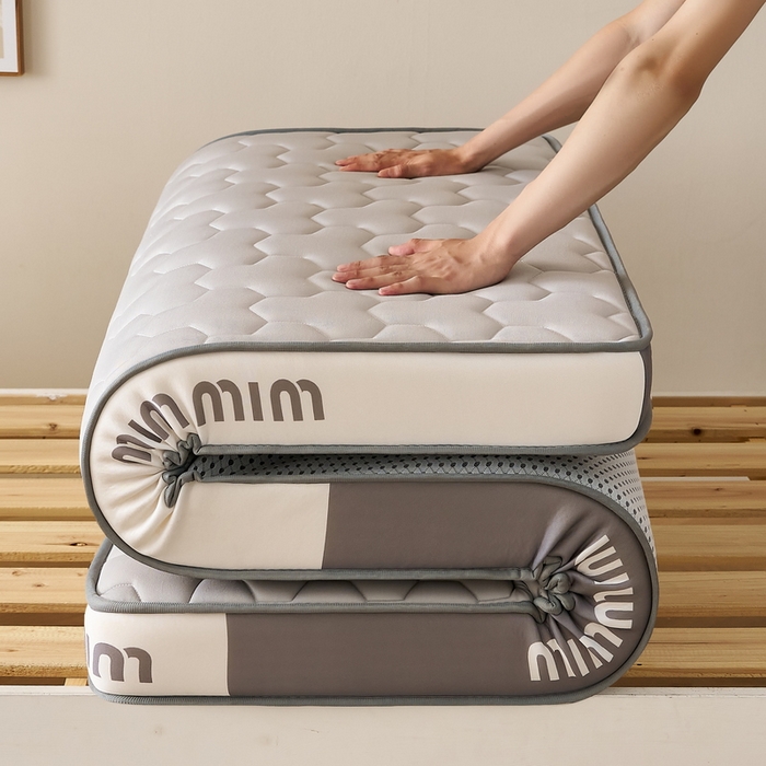 91家纺网 家纺一手货源 找家纺 奇丝雅 2025新款宝石双拼高密记忆棉立体乳胶床垫 宝石灰（9公分）