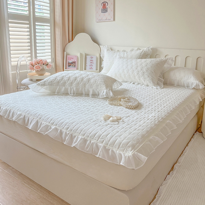 91家纺网 家纺一手货源 找家纺 麒豆豆 2025新款优舒棉花边床笠-蜜糖熊 白