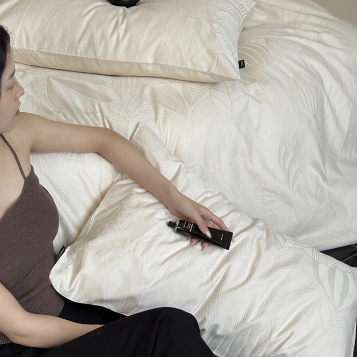 91家纺网 家纺一手货源 找家纺 （总）鹿班家居2025年秋冬款云感超柔厚织提花浮雕系列——雾光森林（标准会员-20元）