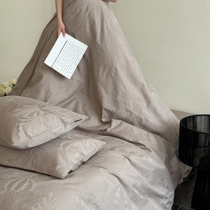 91家纺网 家纺一手货源 找家纺 鹿班家居2025年秋冬款云感超柔厚织提花浮雕系列——雾光森林 雾光森林-咖