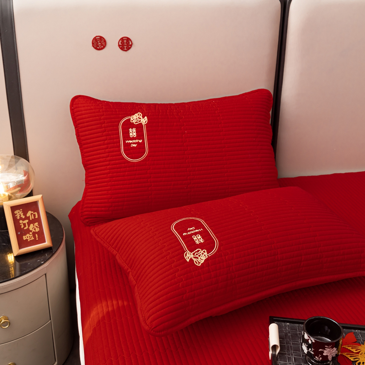 91家纺网 家纺一手货源 找家纺 卓缦家纺 2025新款婚庆加厚软床垫软床笠三件套婚庆床单床盖 情缘-床笠