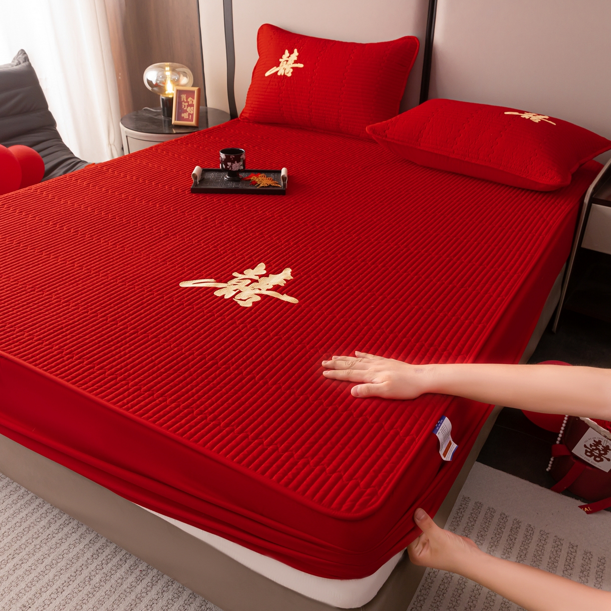 91家纺网 家纺一手货源 找家纺 卓缦家纺 2025新款婚庆加厚软床垫软床笠三件套婚庆床单床盖 喜嫁-床笠