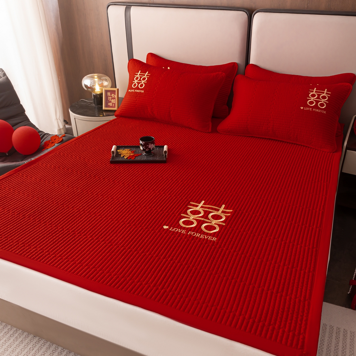 91家纺网 家纺一手货源 找家纺 卓缦家纺 2025新款婚庆加厚软床垫软床笠三件套婚庆床单床盖 欢喜-床护垫