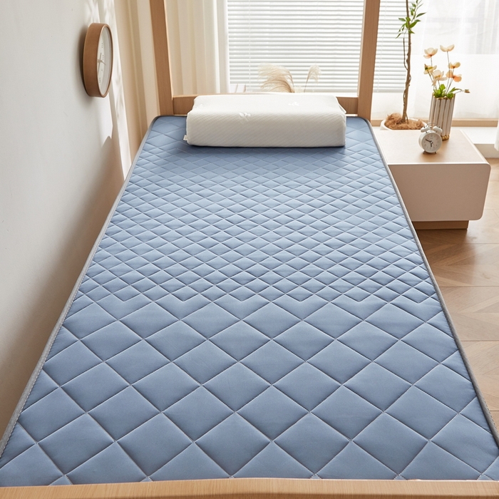 91家纺网 家纺一手货源 找家纺 奇丝雅 2025新款牛奶丝学生宿舍床上下铺专用加厚记忆棉海绵立体乳胶床垫【高密记忆棉】 菱格-兰（6公分）