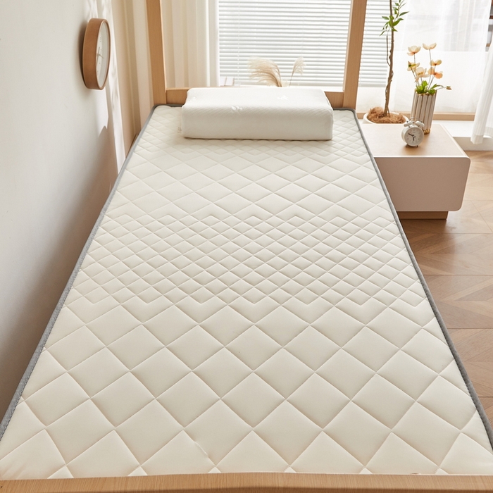 91家纺网 家纺一手货源 找家纺 奇丝雅 2025新款牛奶丝学生宿舍床上下铺专用加厚记忆棉海绵立体乳胶床垫【高密记忆棉】 菱格-白（6公分）