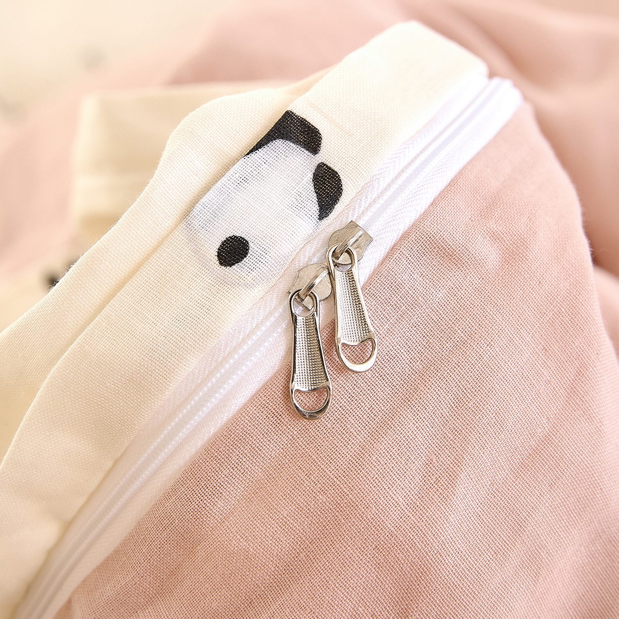 91家纺网 家纺一手货源 找家纺 锦罗绣 2025新款全棉双层纱印花单被套（第二批） 国宝熊猫