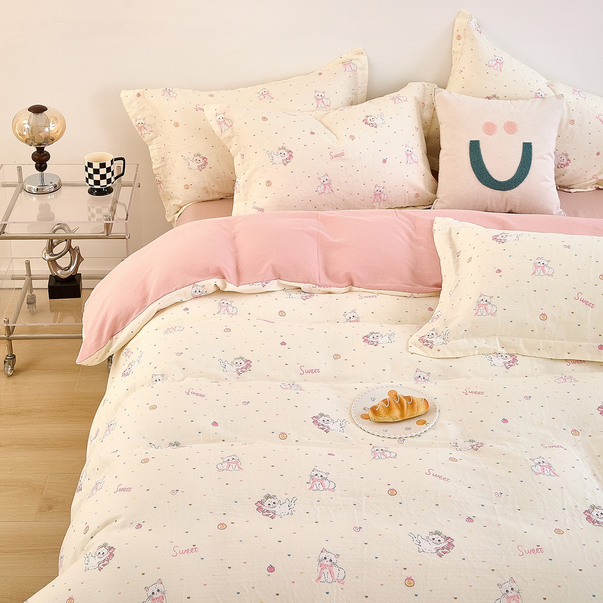 91家纺网 家纺一手货源 找家纺 锦罗绣 2025新款全棉双层纱印花单被套（第二批） 精灵猫咪