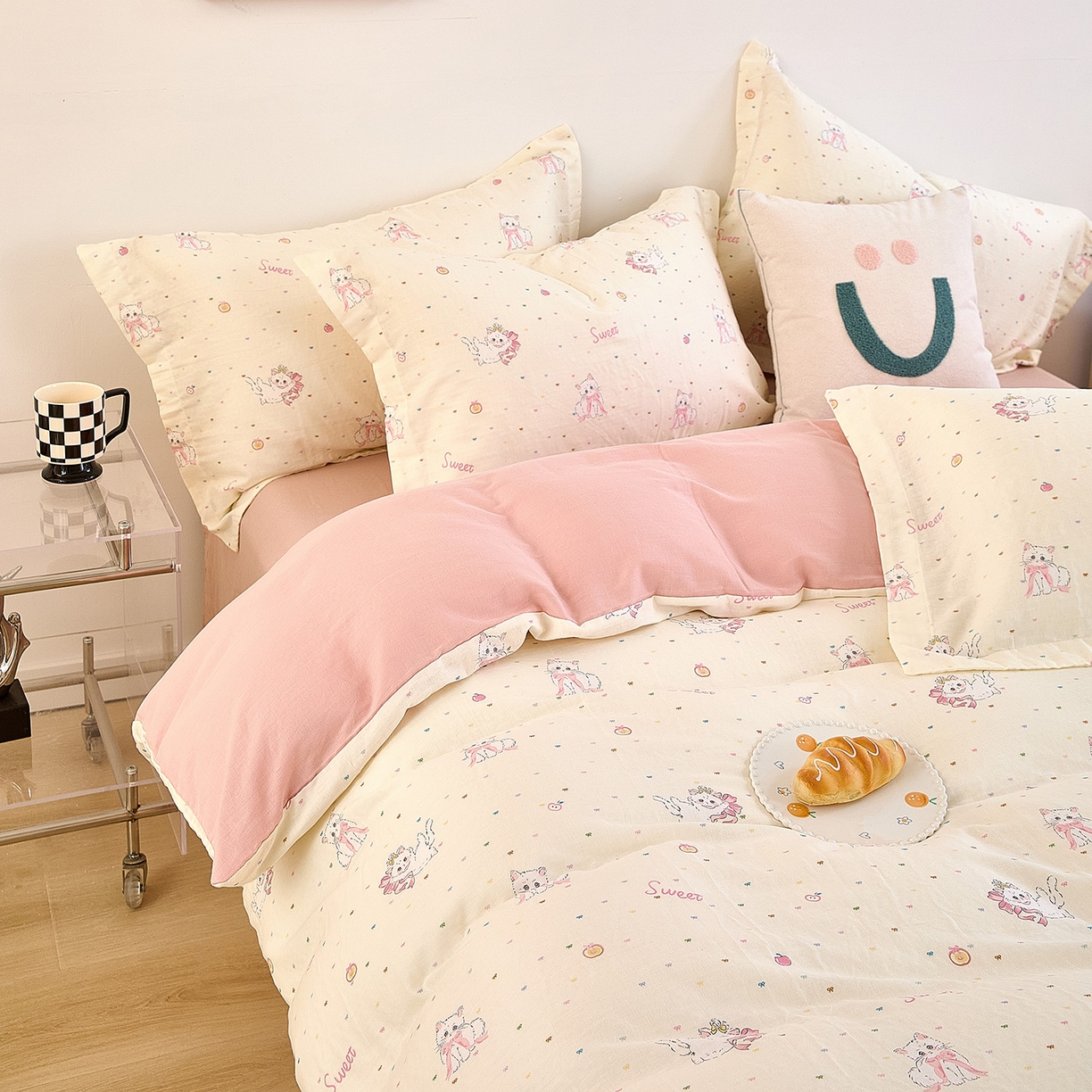 91家纺网 家纺一手货源 找家纺 锦罗绣 2025新款全棉双层纱印花单被套（第二批） 精灵猫咪