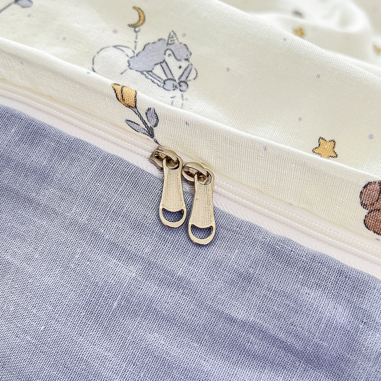 91家纺网 家纺一手货源 找家纺 锦罗绣 2025新款全棉双层纱印花单被套（第二批） 浪漫独角兽