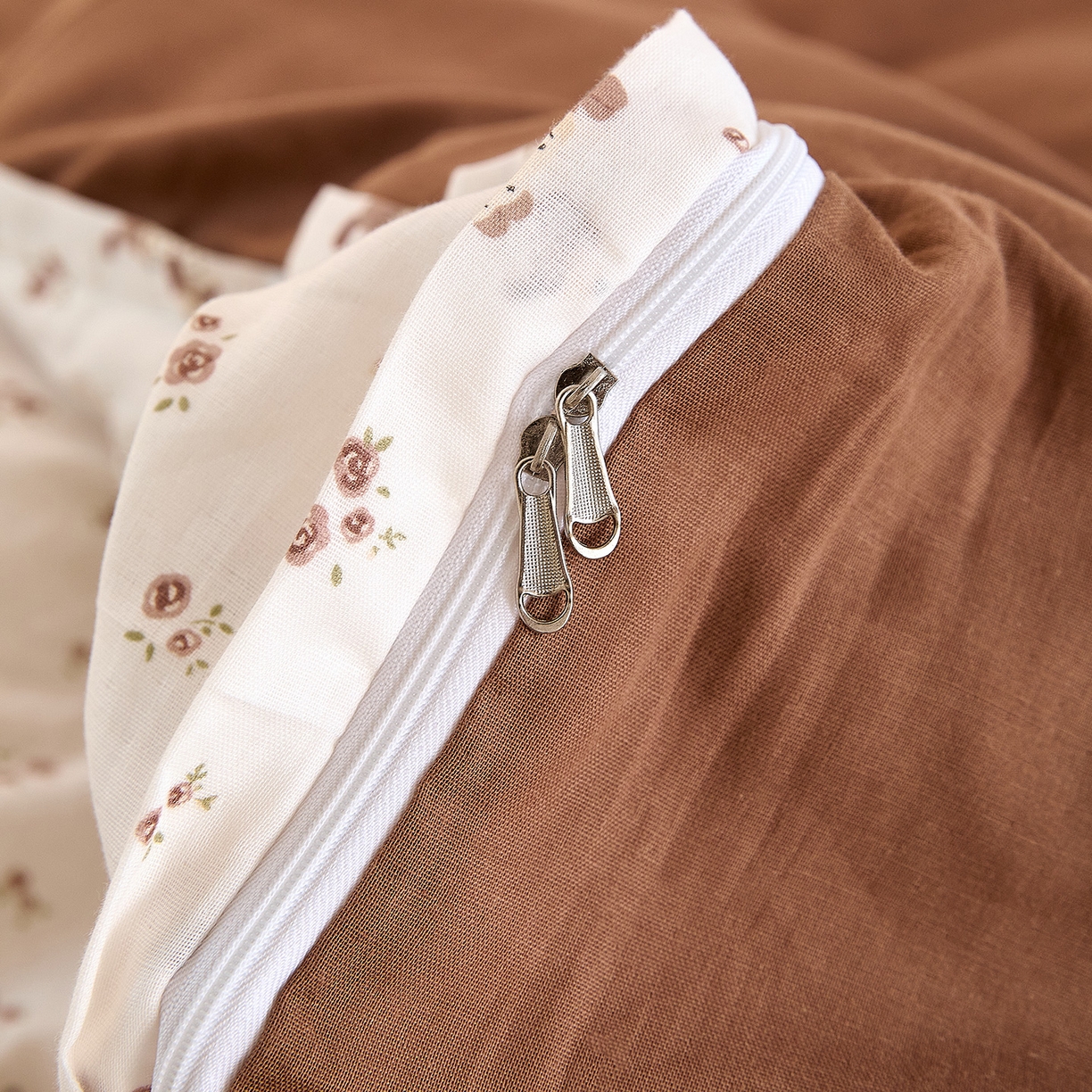 91家纺网 家纺一手货源 找家纺 锦罗绣 2025新款全棉双层纱印花单被套（第二批） 绅士犬