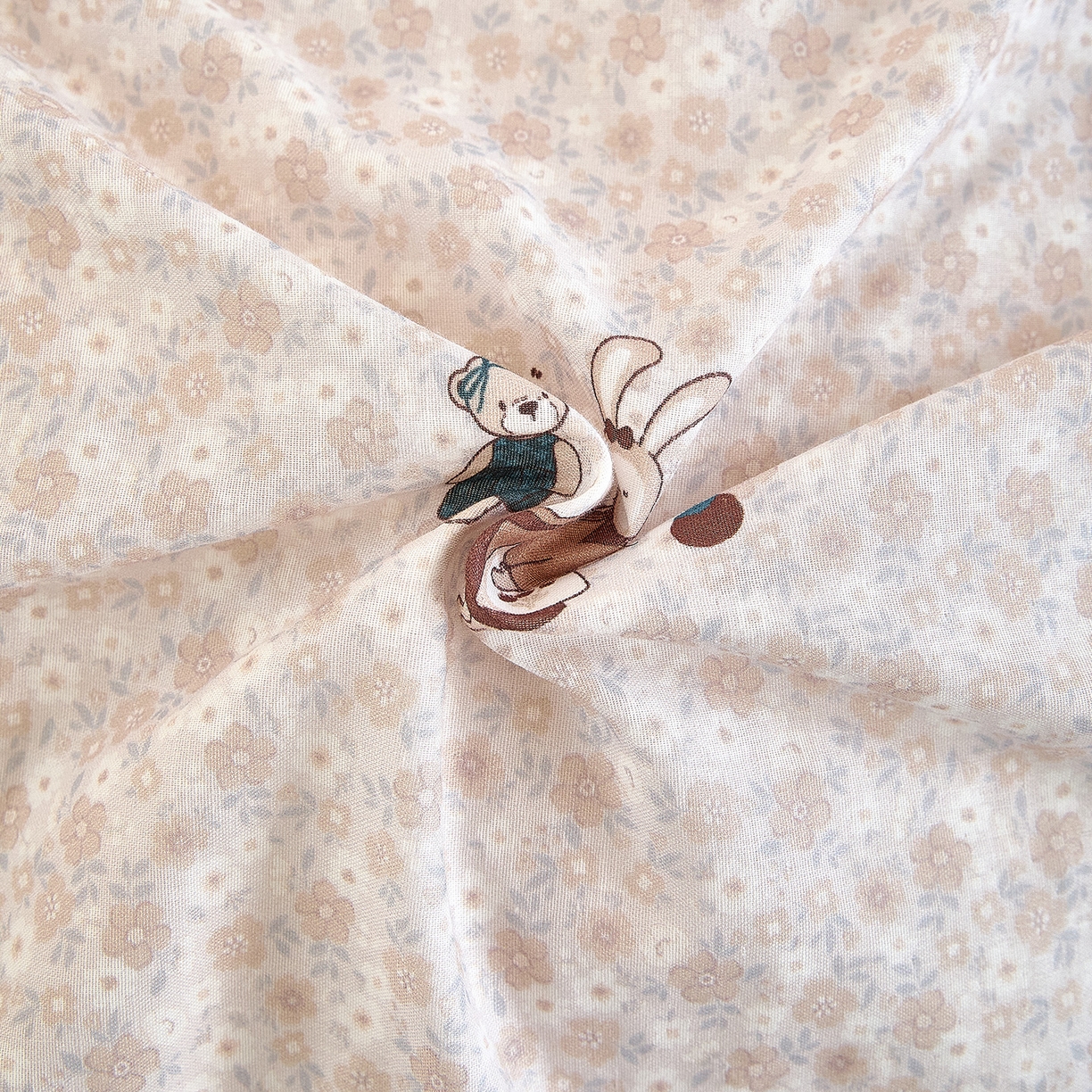 91家纺网 家纺一手货源 找家纺 锦罗绣 2025新款全棉双层纱印花单被套（第二批） 兔兔日记