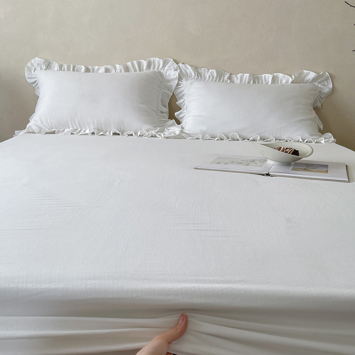 91家纺网 家纺一手货源 找家纺 三味舒屋 2025新款花边美学全棉双层纱单品单床笠 云舒白