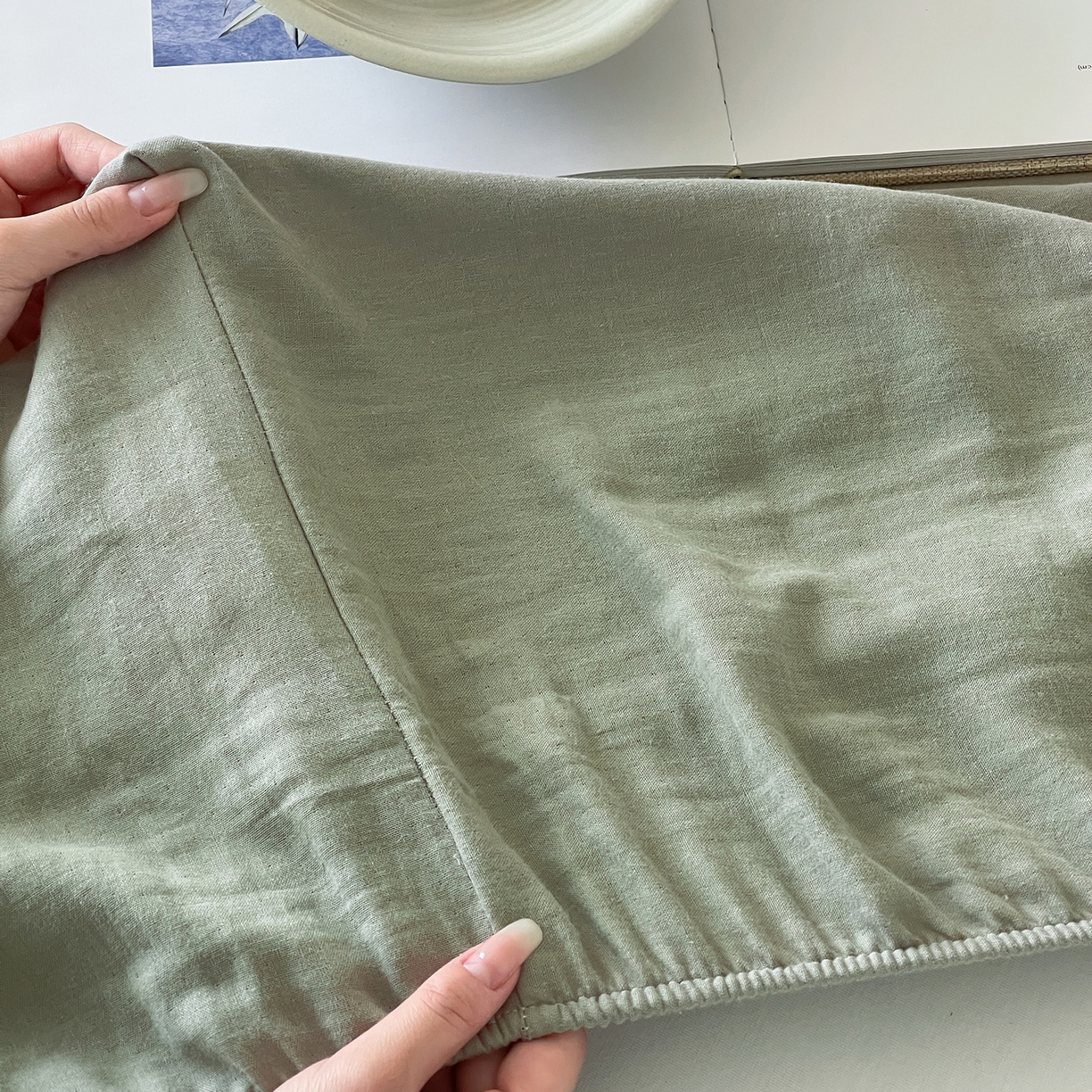 91家纺网 家纺一手货源 找家纺 三味舒屋 2025新款花边美学全棉双层纱单品单床笠 烟波绿