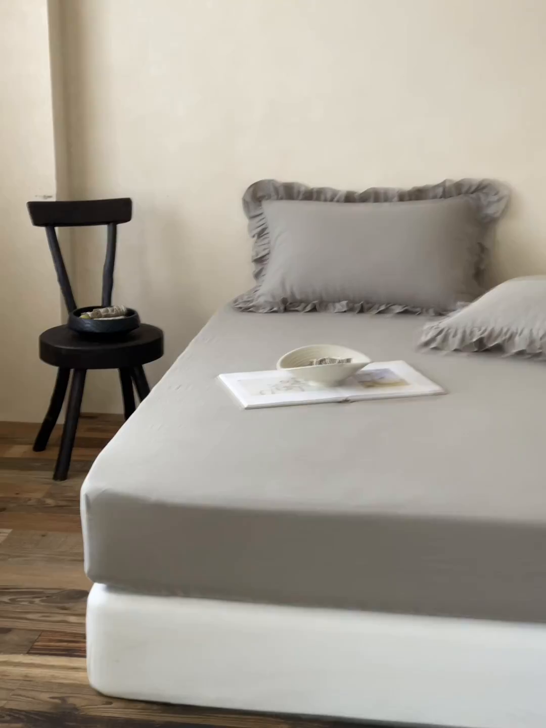 91家纺网 家纺一手货源 找家纺 三味舒屋 2025新款花边美学全棉双层纱单品单床笠 烟波绿