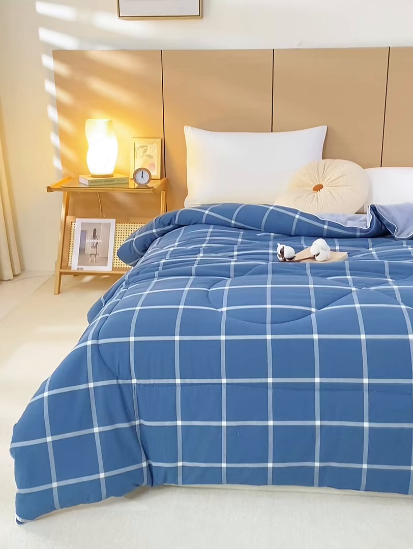 91家纺网 家纺一手货源 找家纺 美梦之都 2025新款全棉纯棉A类新疆棉花冬被被子被芯 蓝大格