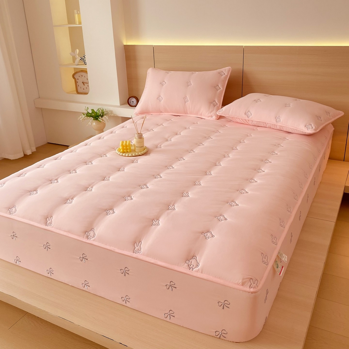 91家纺网 家纺一手货源 找家纺 （总）尊康家纺（原磊科） 2025新款7A抗菌奶昔棉床笠-熊猫兔