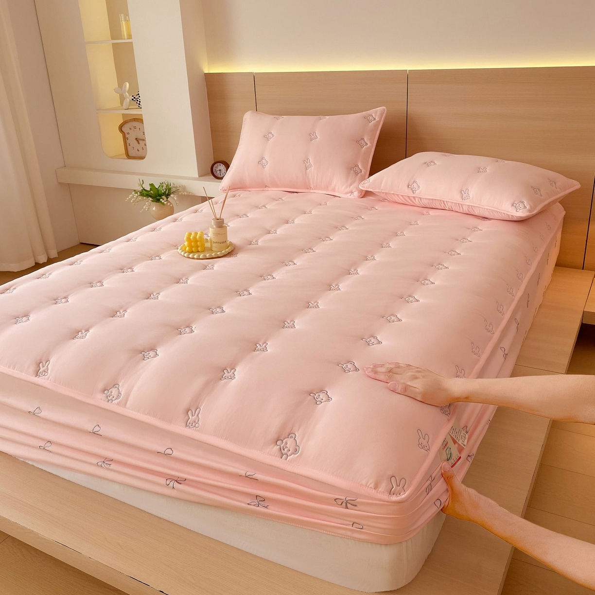 91家纺网 家纺一手货源 找家纺 （总）尊康家纺（原磊科） 2025新款7A抗菌奶昔棉床笠-熊猫兔