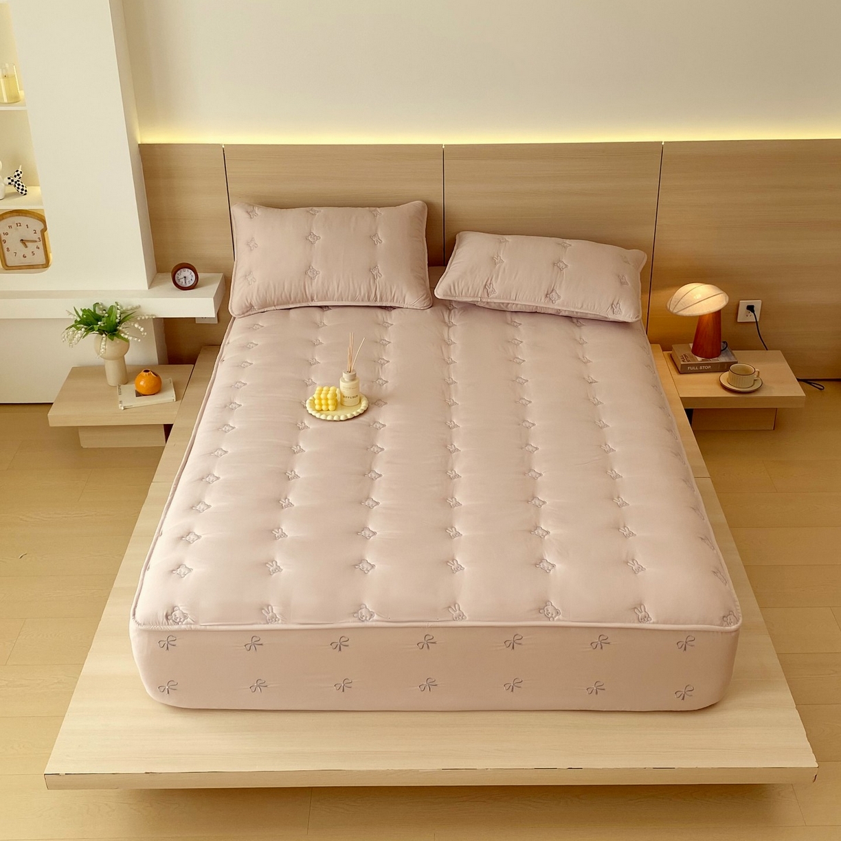 91家纺网 家纺一手货源 找家纺 尊康家纺（原磊科） 2025新款7A抗菌奶昔棉床笠-熊猫兔 熊猫兔-米咖