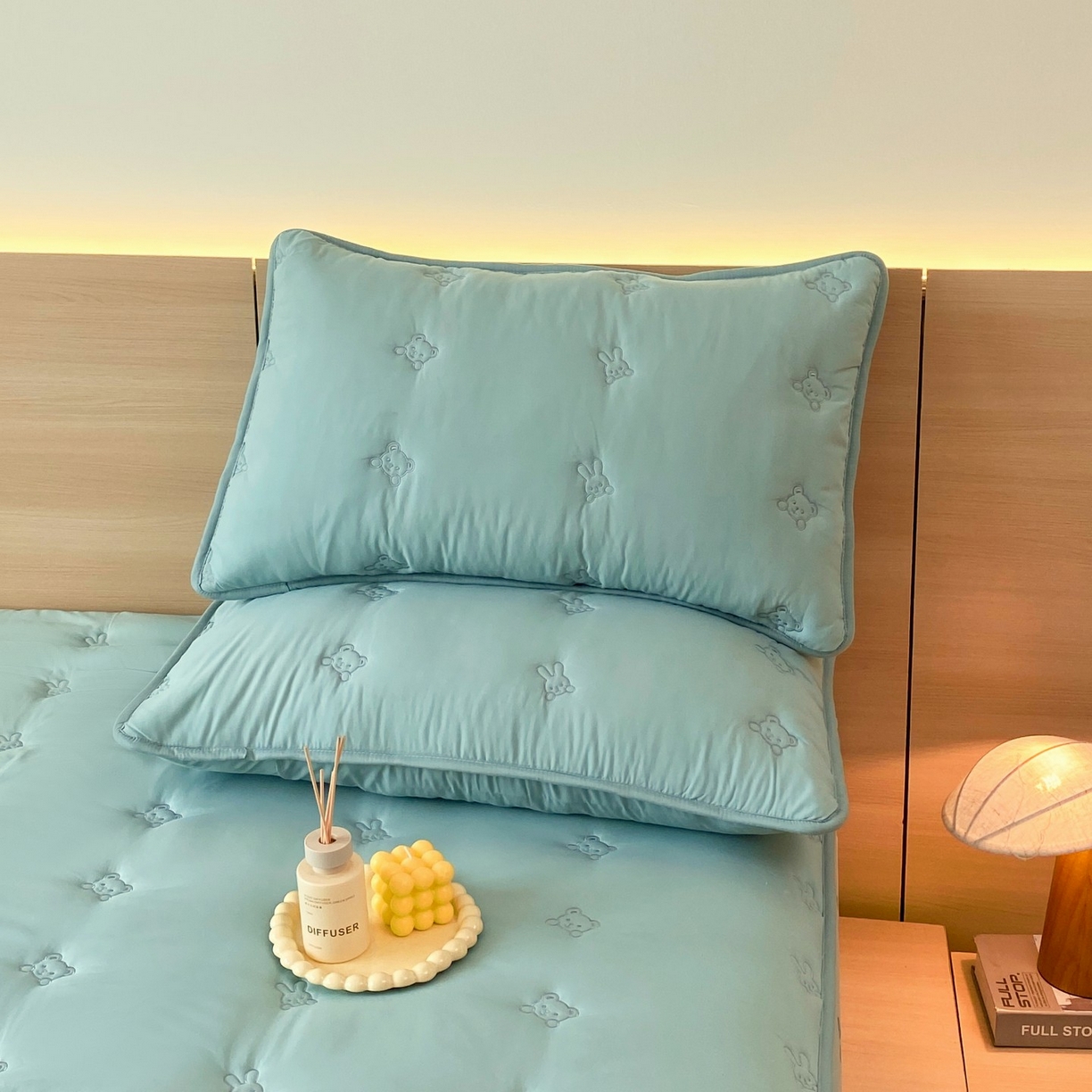 91家纺网 家纺一手货源 找家纺 尊康家纺（原磊科） 2025新款7A抗菌奶昔棉床笠-熊猫兔 熊猫兔-绿