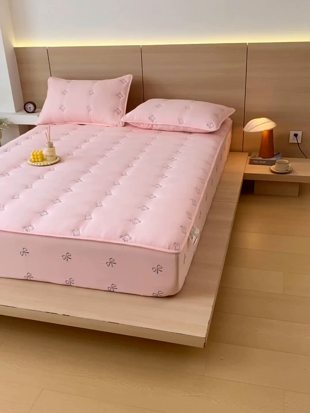 91家纺网 家纺一手货源 找家纺 （总）尊康家纺（原磊科） 2025新款7A抗菌奶昔棉床笠-熊猫兔