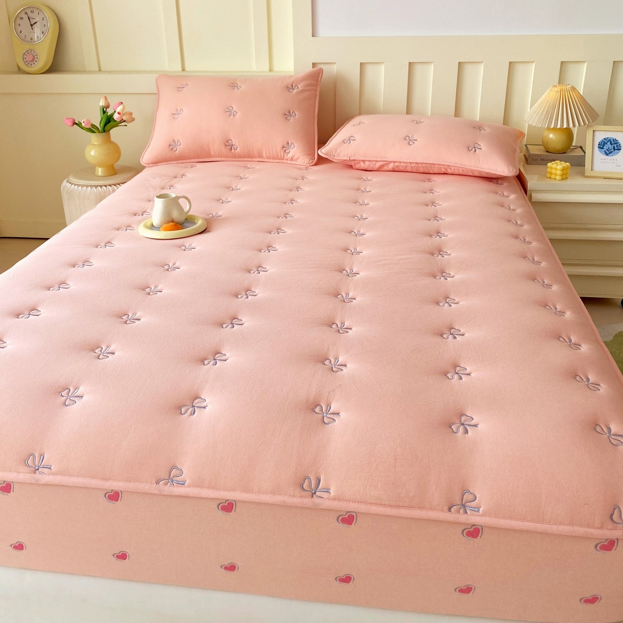 91家纺网 家纺一手货源 找家纺 尊康家纺（原磊科） 2025新款7A抗菌全棉色织水洗棉大豆棉填充床笠-同心结 同心结-粉玉