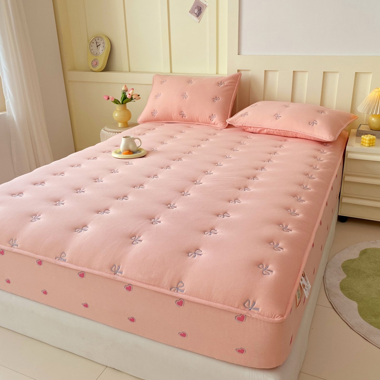 91家纺网 家纺一手货源 找家纺 尊康家纺（原磊科） 2025新款7A抗菌全棉色织水洗棉大豆棉填充床笠-同心结 同心结-粉玉