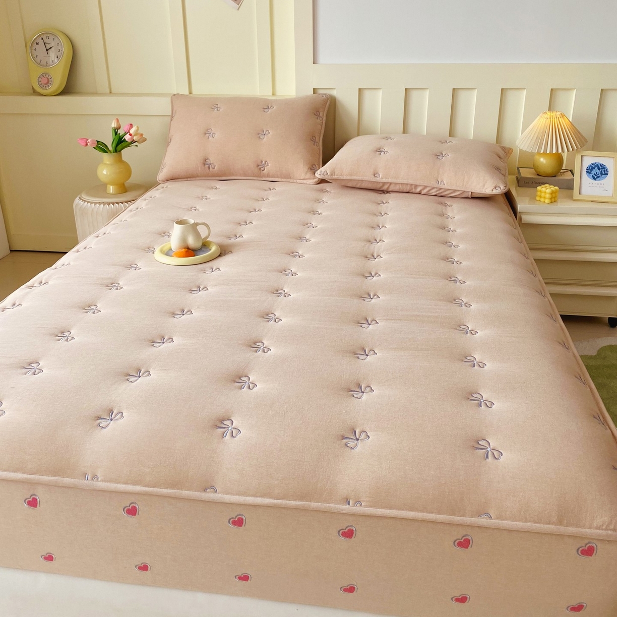 91家纺网 家纺一手货源 找家纺 尊康家纺（原磊科） 2025新款7A抗菌全棉色织水洗棉大豆棉填充床笠-同心结 同心结-香槟